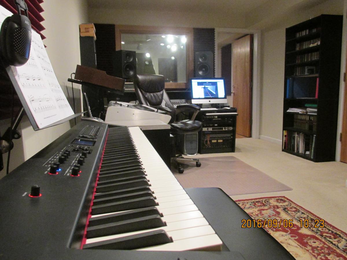 keyboard piano studio